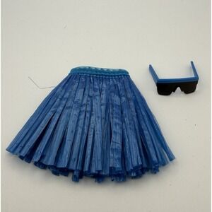 Barbie HAWAIIAN FUN 1990 Blue Grass Hula Skirt Sunglasses Vintage Doll Skipper